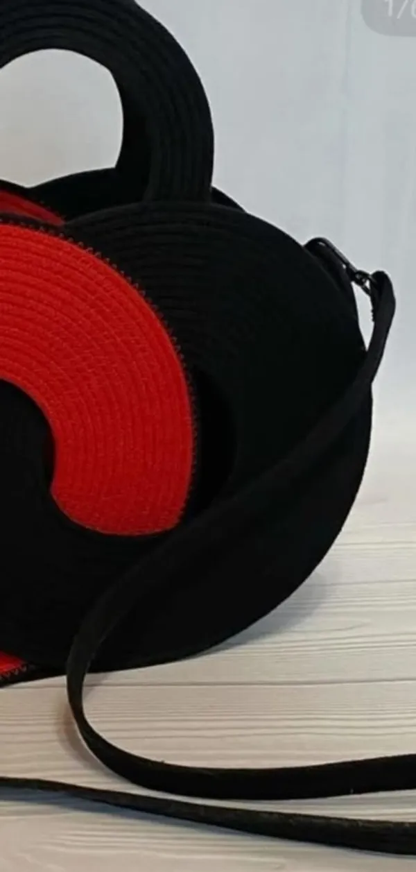 Handmade_cotton_cored_corssbody_Bags_small_purse_with_gold_chain_strap_and_strap_and_clasp,_Elegant_shoulder_bag,