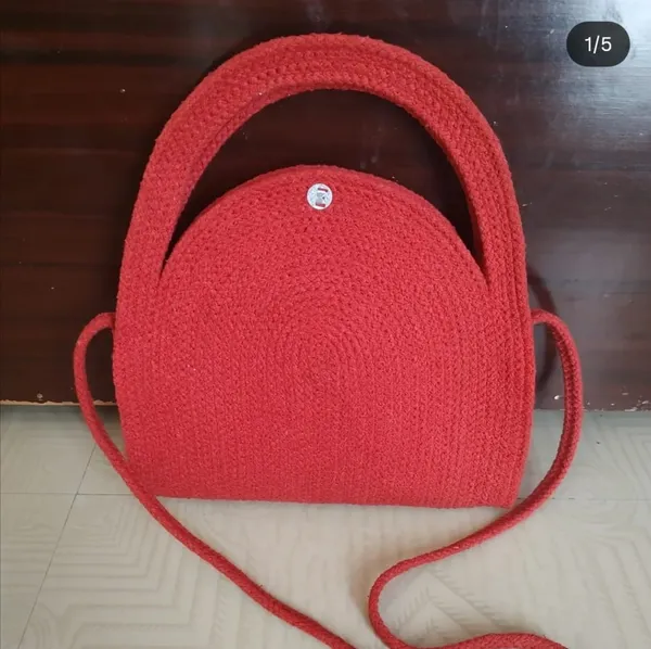 All_the_Cultures_Fabricating_India_Handmade_Small_Dry_/Natural_baskets/Chic_Dry__bag/handbag_from_India/carry_tote_bag_Sling_Bags_White-Crtoon/kids_baskets