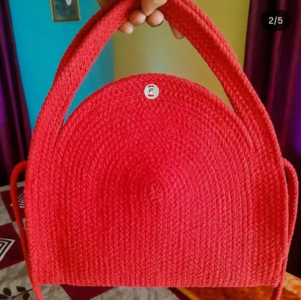 All_the_Cultures_Fabricating_India_Handmade_Small_Dry_/Natural_baskets/Chic_Dry__bag/handbag_from_India/carry_tote_bag_Sling_Bags_White-Crtoon/kids_baskets