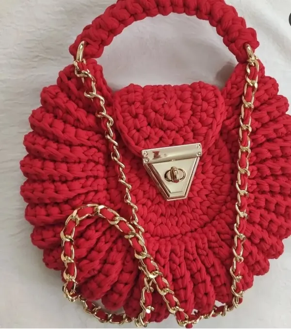 Bantrick_Red_Conch_Crochet_Bag