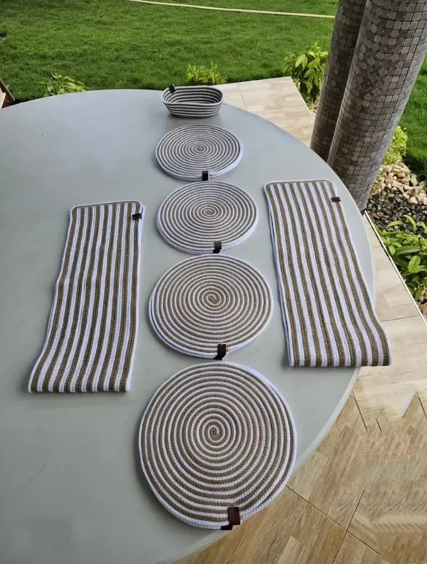 Cotton_Rope/_Jute_/Small_Dry_grass/Natural_Cane/Chic_Dry_Grass_Bag/Woven_Boho_Farmhouse_Table_/Kichen_Décor/Washable_And_Handmade_Rustic_Table/Cotton_Rppe_Oval_Basket/Cotton_Rope__Table_Runner/Placemat_Natrual_Burlap_Farmhouse_Coster_For_Drink/Dining_Kitchen_Desk_Décor/Oval_Basket/_White_Beige