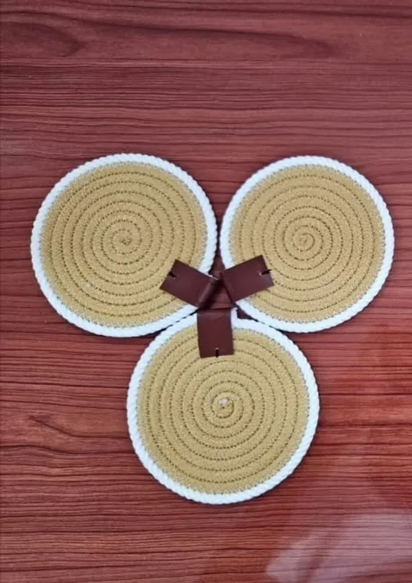 Cotton_Rope/_Jute_/Small_Dry_grass/Natural_Cane/Chic_Dry_Grass_Bag/Farmhouse_Coasters_for_Drinks/Absorbent_Coasterfor_Fabletop_Protection/Women_Coaster,Rustic_Coaster,Rope_Drink_Coaster-White,Beige