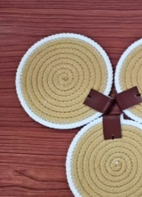 Cotton_Rope/_Jute_/Small_Dry_grass/Natural_Cane/Chic_Dry_Grass_Bag/Farmhouse_Coasters_for_Drinks/Absorbent_Coasterfor_Fabletop_Protection/Women_Coaster,Rustic_Coaster,Rope_Drink_Coaster-White,Beige