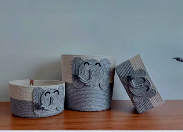 All_the_Cultures_Fabricating_India_Handmade_Small_Dry_/Natural_baskets/Chic_Dry__bag/handbag_from_India/carry_tote_bag_Sling_Bags_White-Crtoon/kids_baskets
