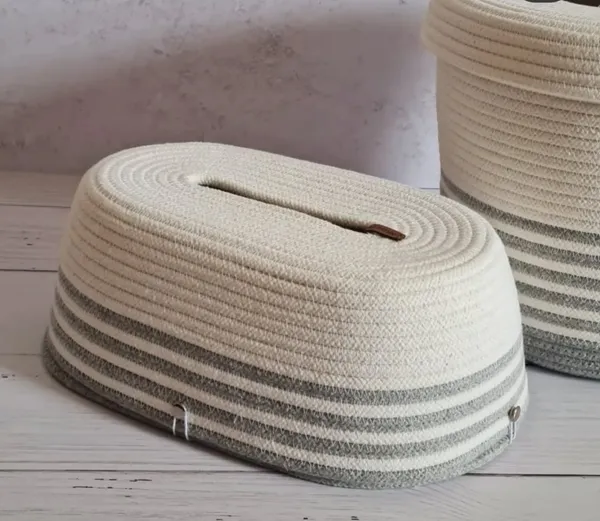 Cozy_Stripes_Tissue_Box