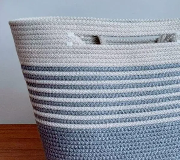 All_the_Cultures_Fabricating_India_Handmade_Small_Dry_/Natural_baskets/Chic_Dry__bag/handbag_from_India/carry_tote_bag_Sling_Bags_White-Crtoon/kids_baskets