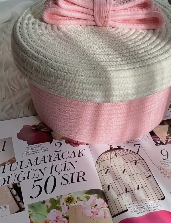 All_the_Cultures_Fabricating_India_Handmade_Small_Dry_/Natural_baskets/Chic_Dry__bag/handbag_from_India/carry_tote_bag_Sling_Bags_White-Crtoon/kids_baskets