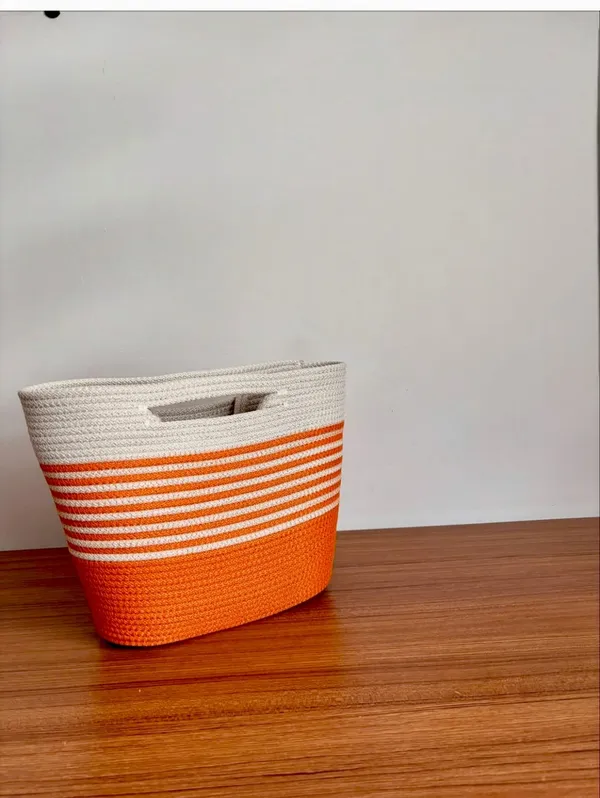 All_the_Cultures_Fabricating_India_Handmade_Small_Dry_/Natural_baskets/Chic_Dry__bag/handbag_from_India/carry_tote_bag_Sling_Bags_White-Crtoon/kids_baskets