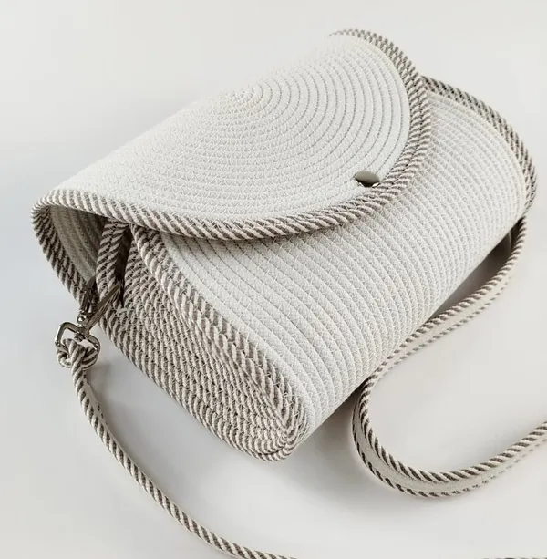 All_the_Cultures_Fabricating_India_Handmade_Small_Dry_/Natural_baskets/Chic_Dry__bag/handbag_from_India/carry_tote_bag_Sling_Bags_White-Crtoon/kids_baskets