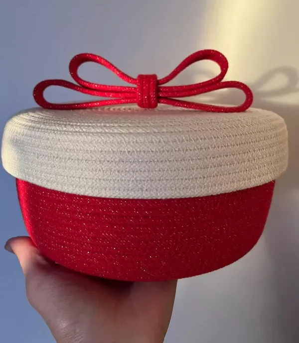 Elegant_Handmade_Storage_Box