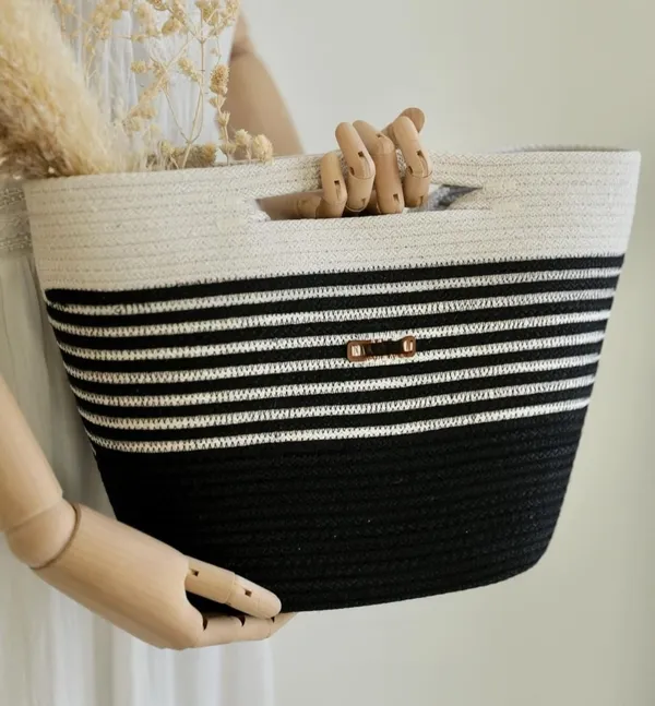 All_the_Cultures_Fabricating_India_Handmade_Small_Dry_/Natural_baskets/Chic_Dry__bag/handbag_from_India/carry_tote_bag_Sling_Bags_White-Crtoon/kids_baskets