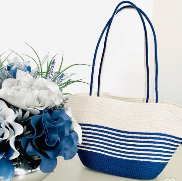 All_the_Cultures_Fabricating_India_Handmade_Small_Dry_/Natural_baskets/Chic_Dry__bag/handbag_from_India/carry_tote_bag_Sling_Bags_White-Crtoon/kids_baskets