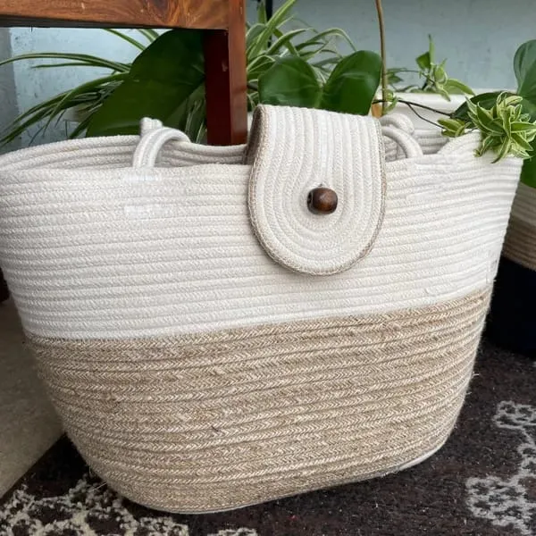 Handmade_cotton_cored_corssbody_Bags_small_purse_with_gold_chain_strap_and_strap_and_clasp,_Elegant_shoulder_bag,