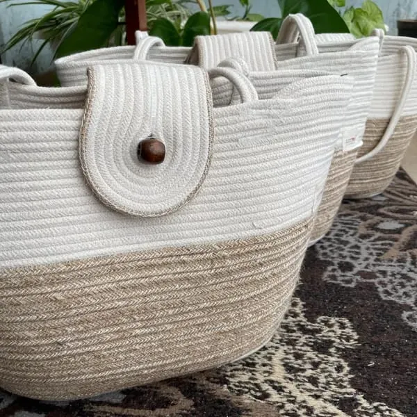 Handmade_cotton_cored_corssbody_Bags_small_purse_with_gold_chain_strap_and_strap_and_clasp,_Elegant_shoulder_bag,