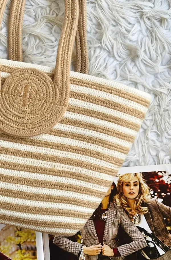 All_the_Cultures_Fabricating_India_Handmade_Small_Dry_/Natural_baskets/Chic_Dry__bag/handbag_from_India/carry_tote_bag_Sling_Bags_White-Crtoon/kids_baskets
