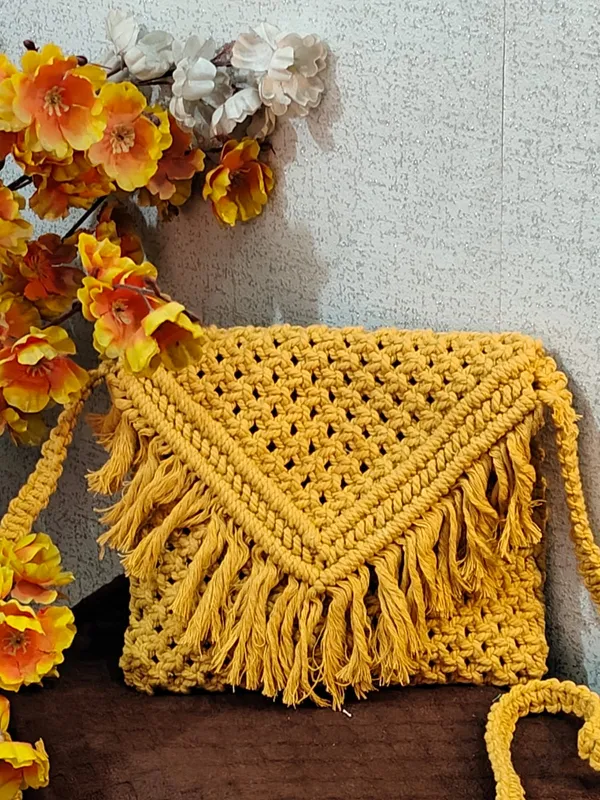 The_Macrame_Bag_Maven/_Yellow_Rose_Woven/Woven_Wonders/Thereaded_Totes/Chic_Carry/Knots_&_Pocket//Knot_&_Cord/Stylish_Standards/Cozy_Maker/Foliage_&_Flourish_Cotton_Rope/_Jute_/Small_Dry_grass/Natural_Cane/Chic_Dry_Grass_Bag/Farmhouse_Coasters_for_Drinks/Absorbent_Coasterfor_Fabletop_Protection/Women_Coaster,Rustic_Coaster,Rope_Drink_Coaster-Full_Red.