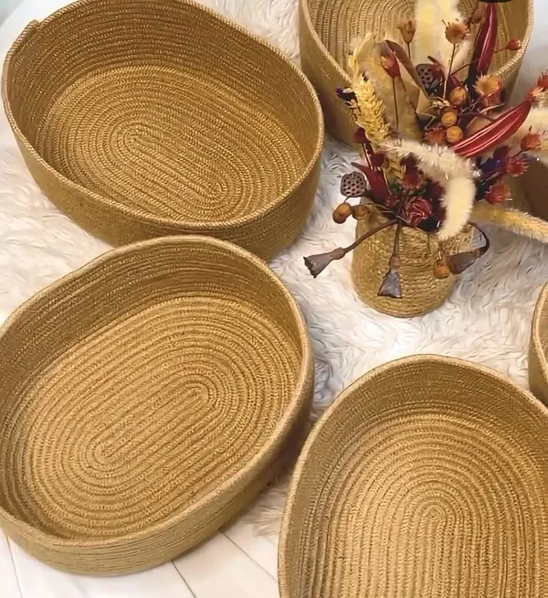 All_the_Cultures_Fabricating_India_Handmade_Small_Dry_/Natural_baskets/Chic_Dry__bag/handbag_from_India/carry_tote_bag_Sling_Bags_White-Crtoon/kids_baskets