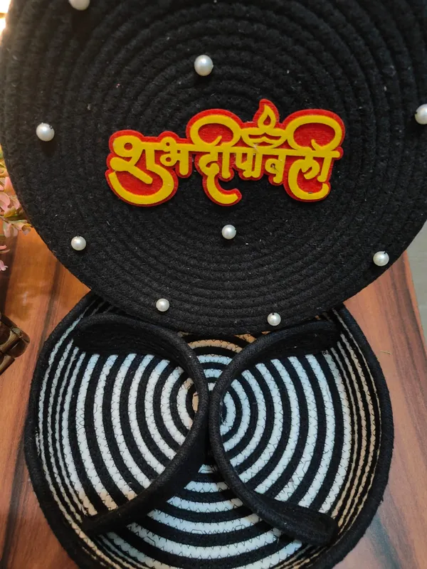All_the_Cultures_Fabricating_India_Handmade_Small_Dry_/Natural_baskets/Chic_Dry__bag/handbag_from_India/carry_tote_bag_Sling_Bags_White-Crtoon/kids_baskets