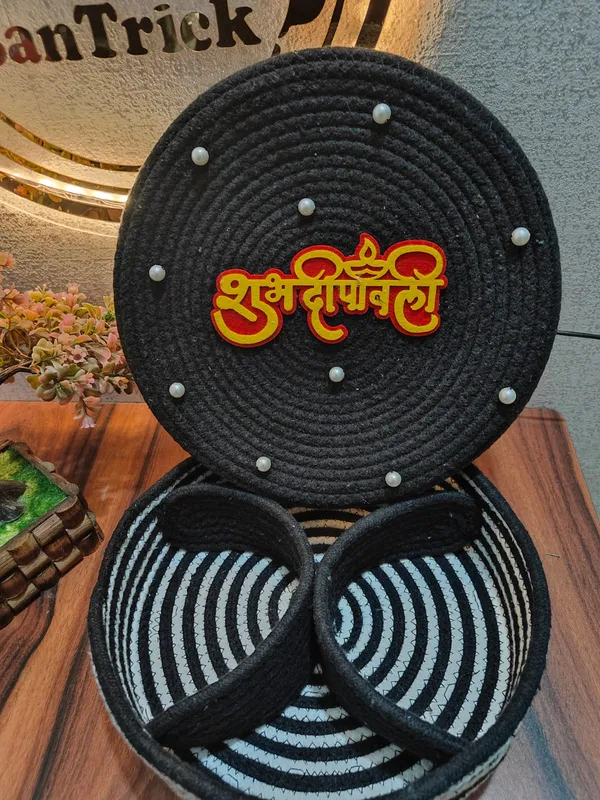 All_the_Cultures_Fabricating_India_Handmade_Small_Dry_/Natural_baskets/Chic_Dry__bag/handbag_from_India/carry_tote_bag_Sling_Bags_White-Crtoon/kids_baskets