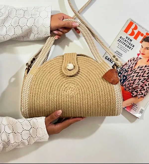 All_the_Cultures_Fabricating_India_Handmade_Small_Dry_/Natural_baskets/Chic_Dry__bag/handbag_from_India/carry_tote_bag_Sling_Bags_White-Crtoon/kids_baskets