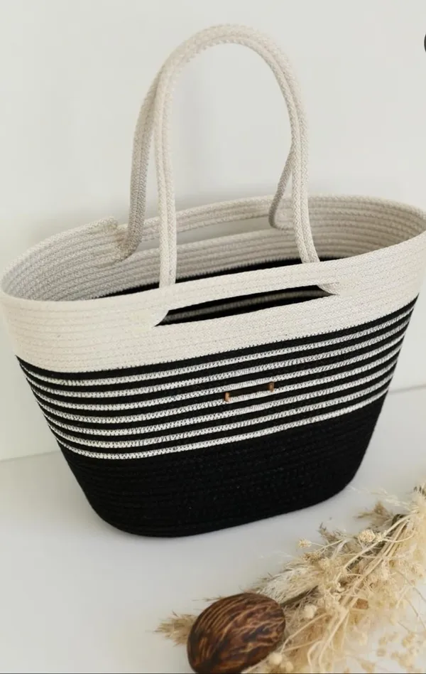 All_the_Cultures_Fabricating_India_Handmade_Small_Dry_/Natural_baskets/Chic_Dry__bag/handbag_from_India/carry_tote_bag_Sling_Bags_White-Crtoon/kids_baskets