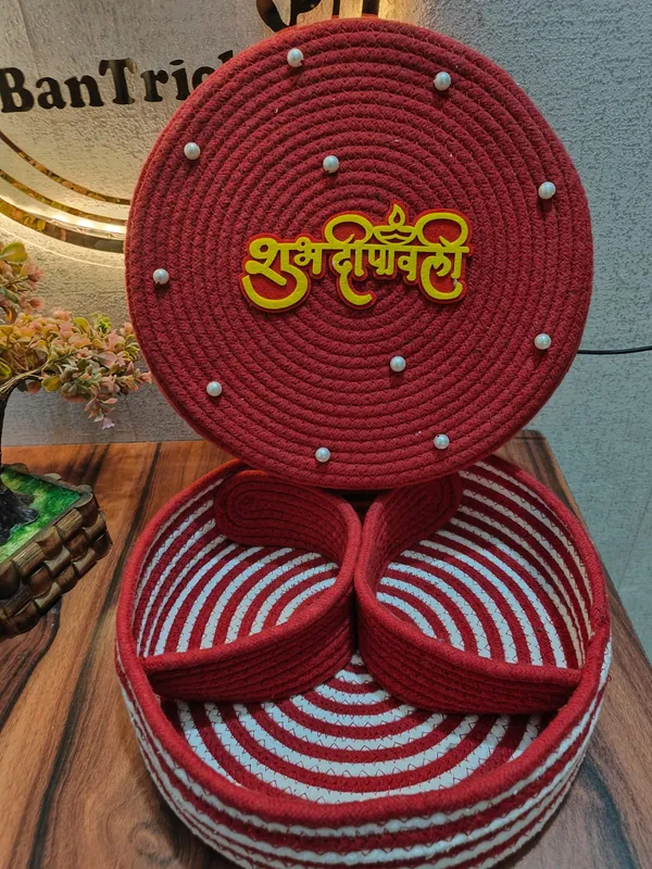 All_the_Cultures_Fabricating_India_Handmade_Small_Dry_/Natural_baskets/Chic_Dry__bag/handbag_from_India/carry_tote_bag_Sling_Bags_White-Crtoon/kids_baskets