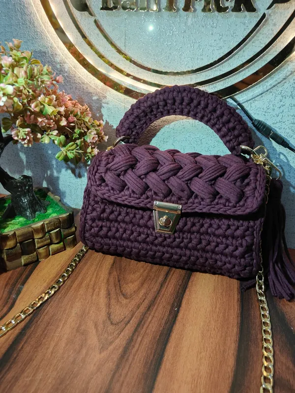 Hand_Knitted_Swivel_Clasps_Snap_Hook_Crochet_Bag_in_purple_Color