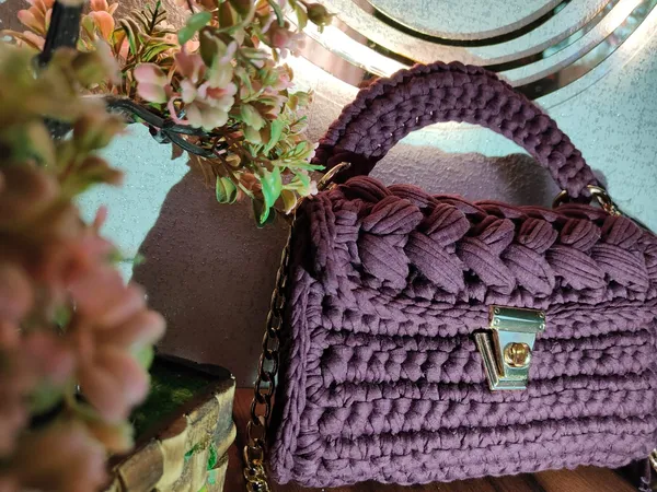 Hand_Knitted_Swivel_Clasps_Snap_Hook_Crochet_Bag_in_purple_Color