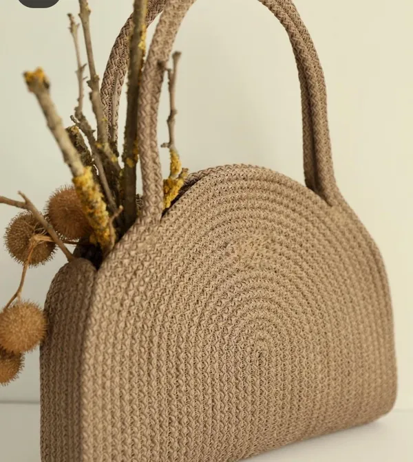 Beige_Eco-Friendly_Jute_Bag_For_Women