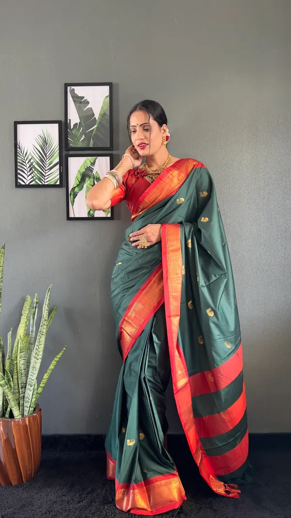 Green_Red_Ready_To_Wear_Pure_Kanjivaram_Silk_Saree_With_Blouse_Piece_For_Women