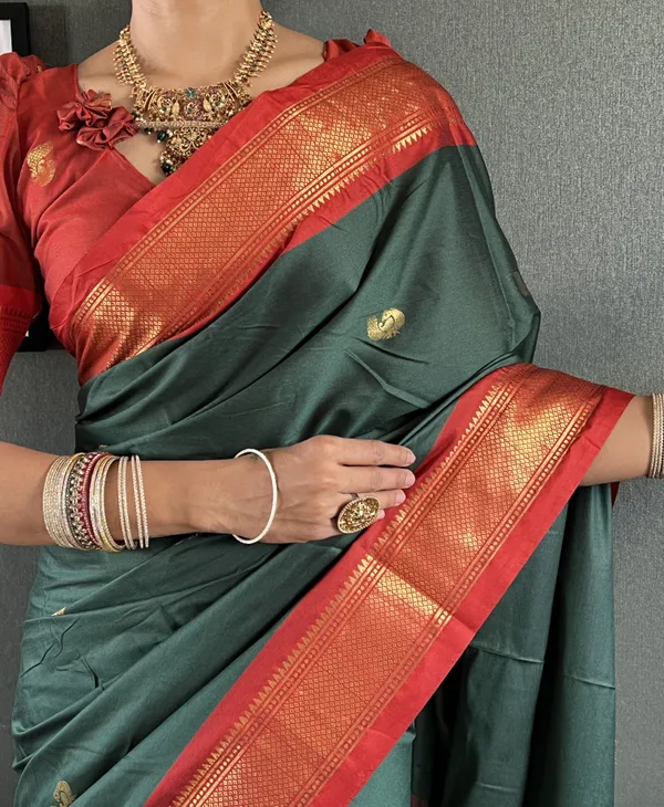Green_Red_Ready_To_Wear_Pure_Kanjivaram_Silk_Saree_With_Blouse_Piece_For_Women