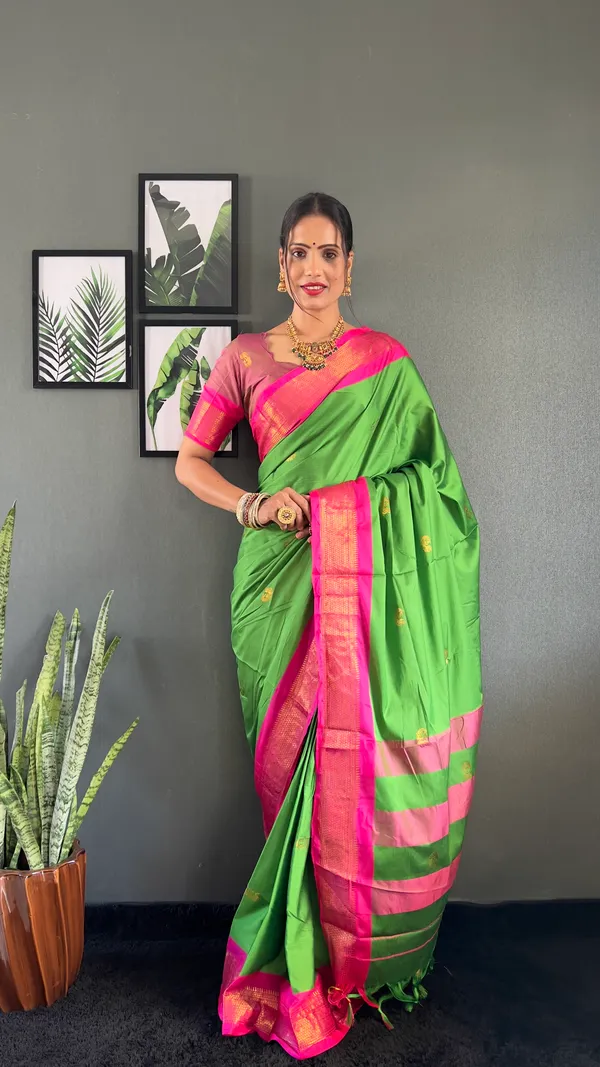 Parrot_Pink_Perrot_Ready_To_Wear_Pure_Kanjivaram_Silk_Saree_With_Blouse_Piece_For_Women