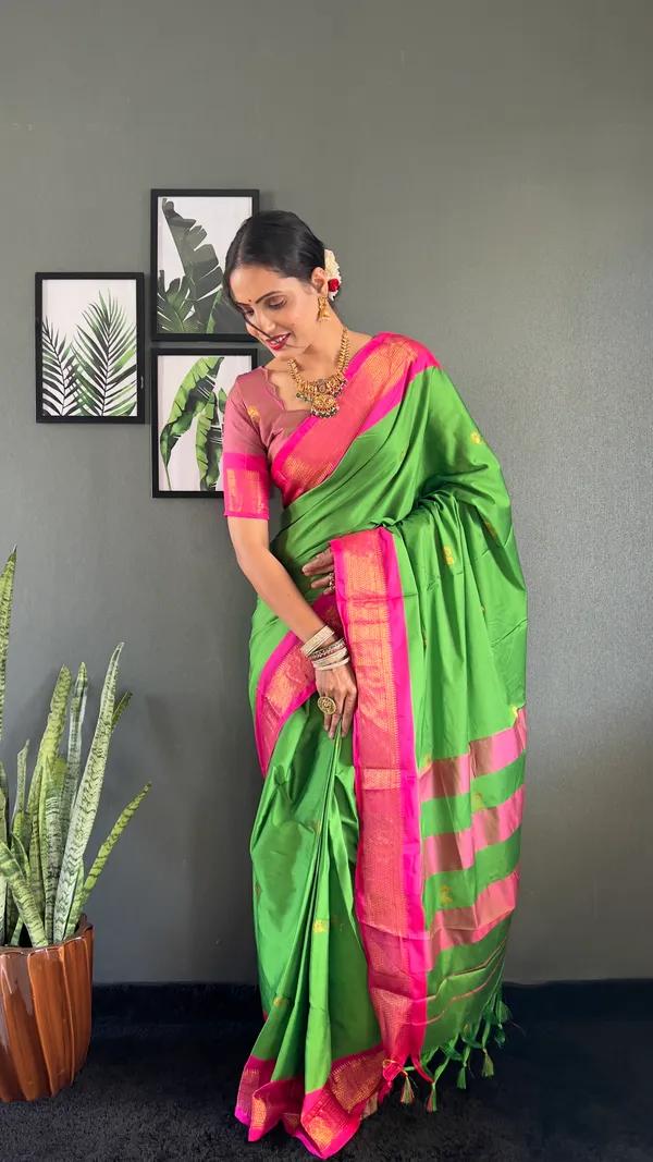 Parrot_Pink_Perrot_Ready_To_Wear_Pure_Kanjivaram_Silk_Saree_With_Blouse_Piece_For_Women