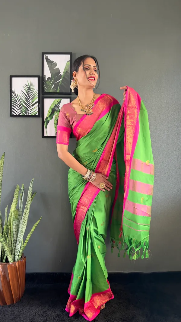 Parrot_Pink_Perrot_Ready_To_Wear_Pure_Kanjivaram_Silk_Saree_With_Blouse_Piece_For_Women