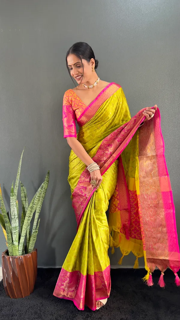 Lemon_Pink_Charming_Drapery_Ready_To_Wear_Pure_Kanjivaram_Silk_Saree_With_Blouse_Piece_For_Women
