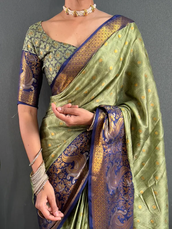 Pista_Luxurious_Drape_Ready_To_Wear_Pure_Kanjivaram_Silk_Saree_With_Blouse_Piece_For_Women