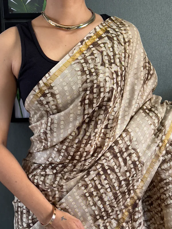 Chiku_Traditional_Attire_Ready_To_Wear_Pure_Linen_Silk_Saree_With_Bandhani_Pattern_Printed_Work_For_Women