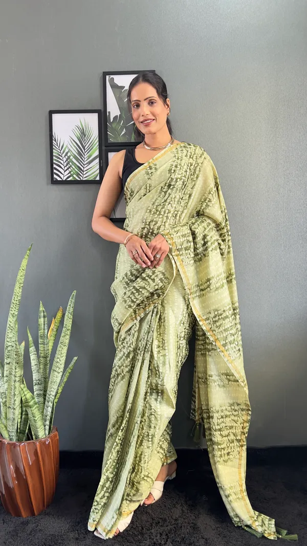 Green_Classic_Drapery_Ready_To_Wear_Pure_Linen_Silk_Saree_With_Bandhani_Pattern_Printed_Work_For_Women