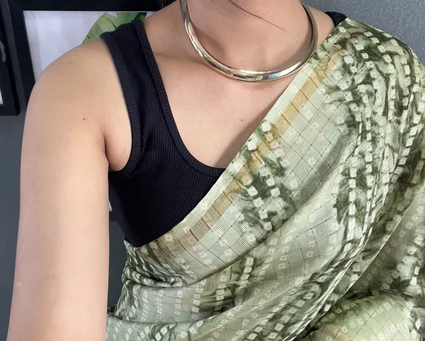 Green_Classic_Drapery_Ready_To_Wear_Pure_Linen_Silk_Saree_With_Bandhani_Pattern_Printed_Work_For_Women