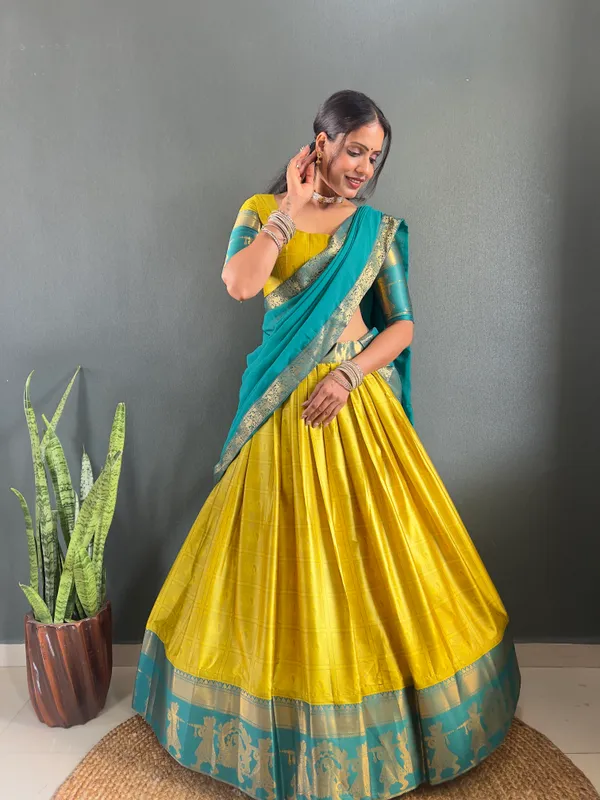 Varuni_Lahenga__is_Festival_Launching_Lehenga_Choli