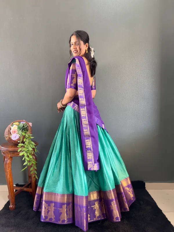 Varuni_Lahenga__is_Festival_Launching_Lehenga_Choli