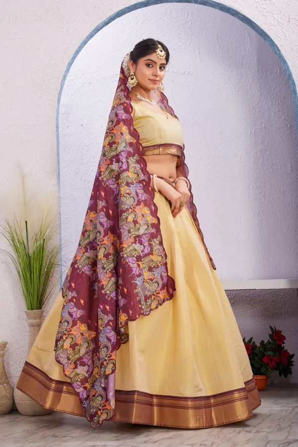 Varuni_Lahenga__is_Festival_Launching_Lehenga_Choli