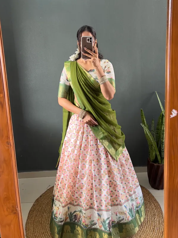 Varuni_Lahenga__is_Festival_Launching_Lehenga_Choli