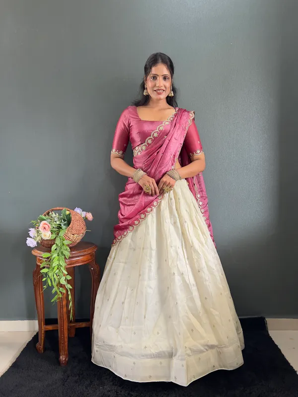 Varuni_Lahenga _is_Festival_Launching_Lehenga_Choli