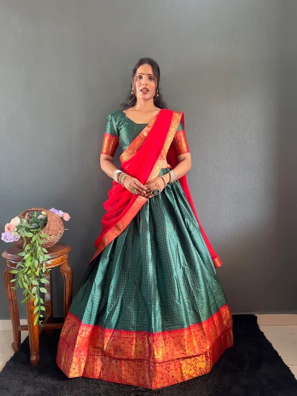 Varuni_Lahenga__is_Festival_Launching_Lehenga_Choli