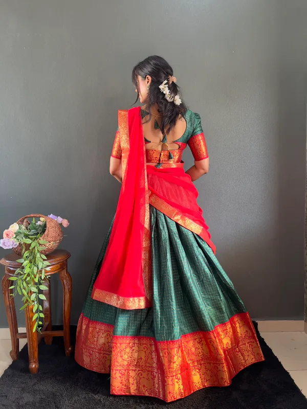 Varuni_Lahenga__is_Festival_Launching_Lehenga_Choli