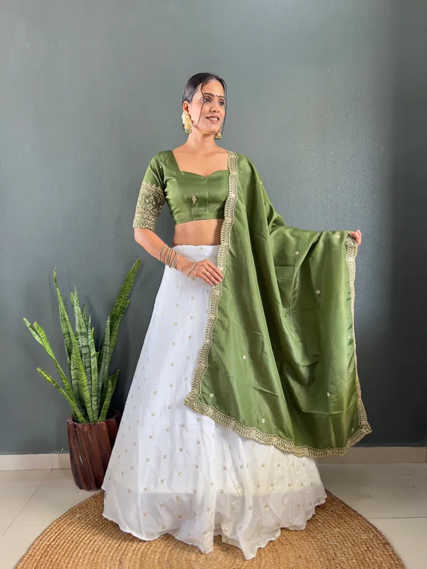 Varuni_Lahenga _is_Festival_Launching_Lehenga_Choli