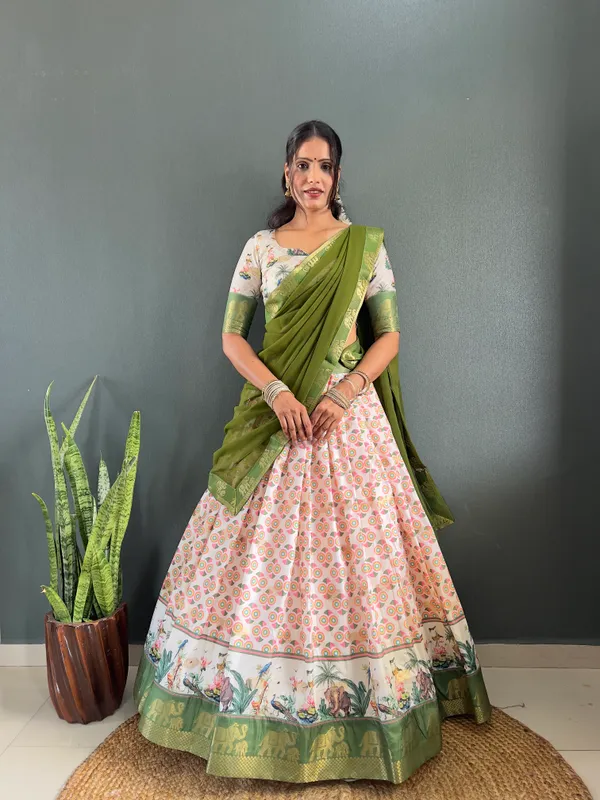 Varuni_Lahenga__is_Festival_Launching_Lehenga_Choli