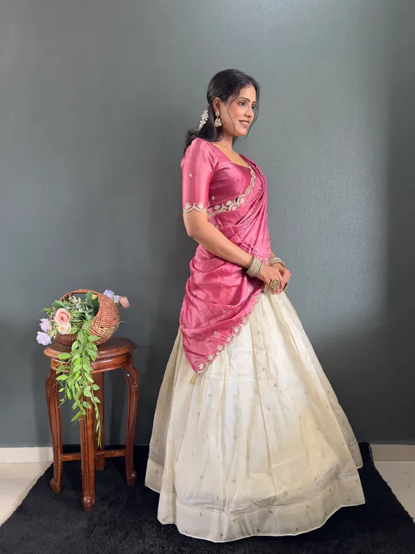 Varuni_Lahenga _is_Festival_Launching_Lehenga_Choli