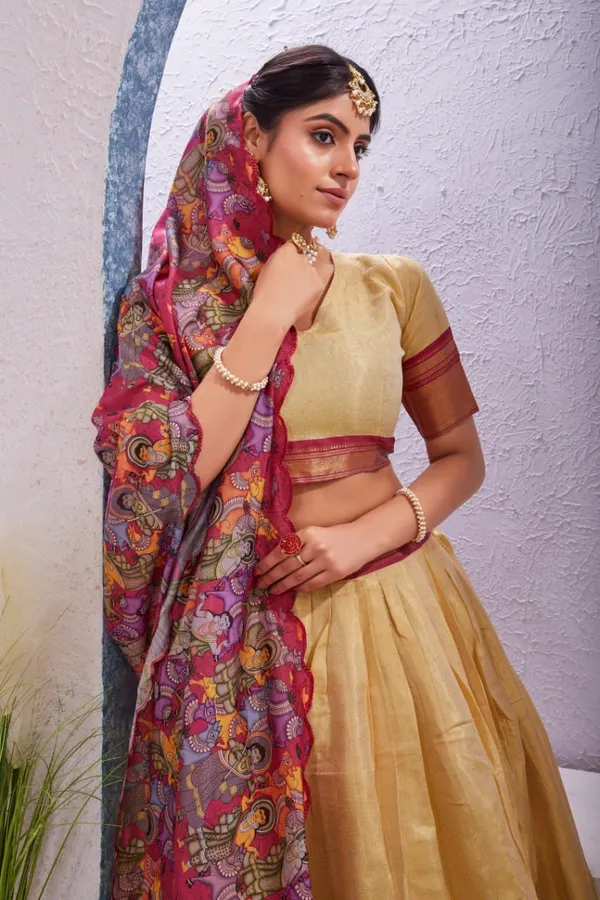 Varuni_Lahenga__is_Festival_Launching_Lehenga_Choli
